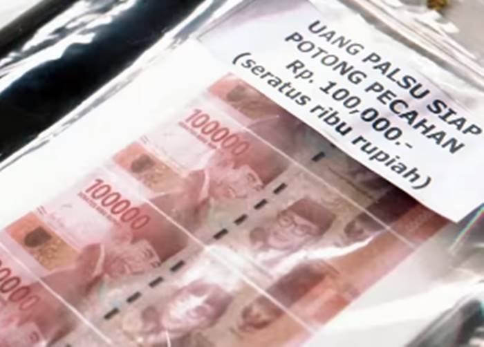 Polres Cimahi Bongkar Pabrik Uang Palsu di Bandung Barat, Ratusan Lembar Siap Edar Diamankan
