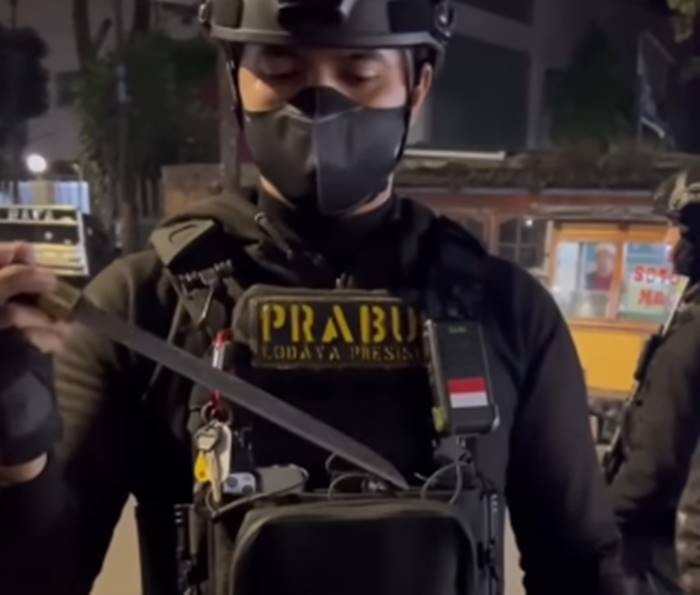 Cegah Bentrok Ormas di Pasar Andir Bandung, Tim Prabu Lodaya Tangkap Empat Orang Bersenjata Tajam