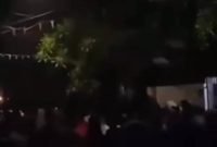 Viral Video Diduga Massa Geruduk Rumah Ketua DPR RI Puan Maharani, Aparat Perketat Penjagaan