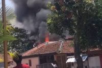 Kebakaran Terjadi di Cisaranten Wetan Kecamatan Cinambo Bandung
