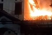 Kebakaran Terjadi di TCI Bandung, Damkar Berjibaku Padamkan Api