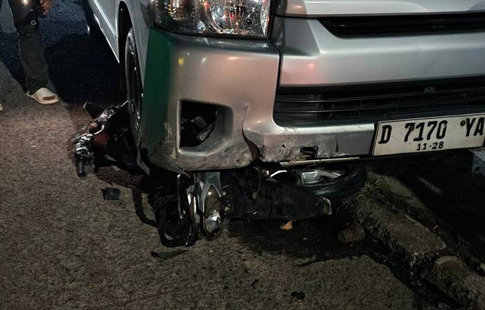 Kecelakaan Motor vs Mobil Terjadi di Pertigaan Rajamandala