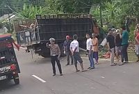 Kecelakaan Truk Bermuatan Sapi di Turunan Nagreg Kabupaten Bandung Sebabkan Kemacetan Lalu Lintas