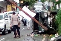Kecelakaan di Jalan Raya Cisarua Bandung Barat Diduga Akibat Rem Blong, Polisi Lakukan Penanganan Cepat di Lokasi Kecelakaan di Jalan Raya Cisarua Bandung Barat Diduga Akibat Rem Blong, Polisi Lakukan Penanganan Cepat di Lokasi