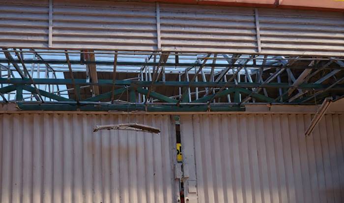 Hujan dan Angin Kencang Sebabkan Alfamart Ciptagumati Cikalongwetan Alami Kerusakan