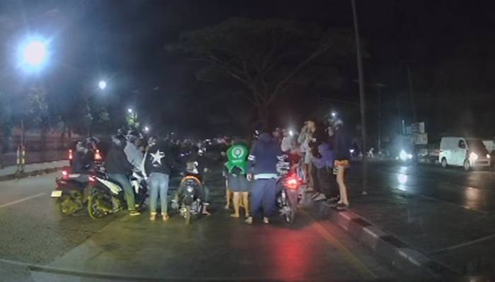 Balap Liar Tutup Jalan di Rancaekek, Pengendara Lain Merasa Dirugikan